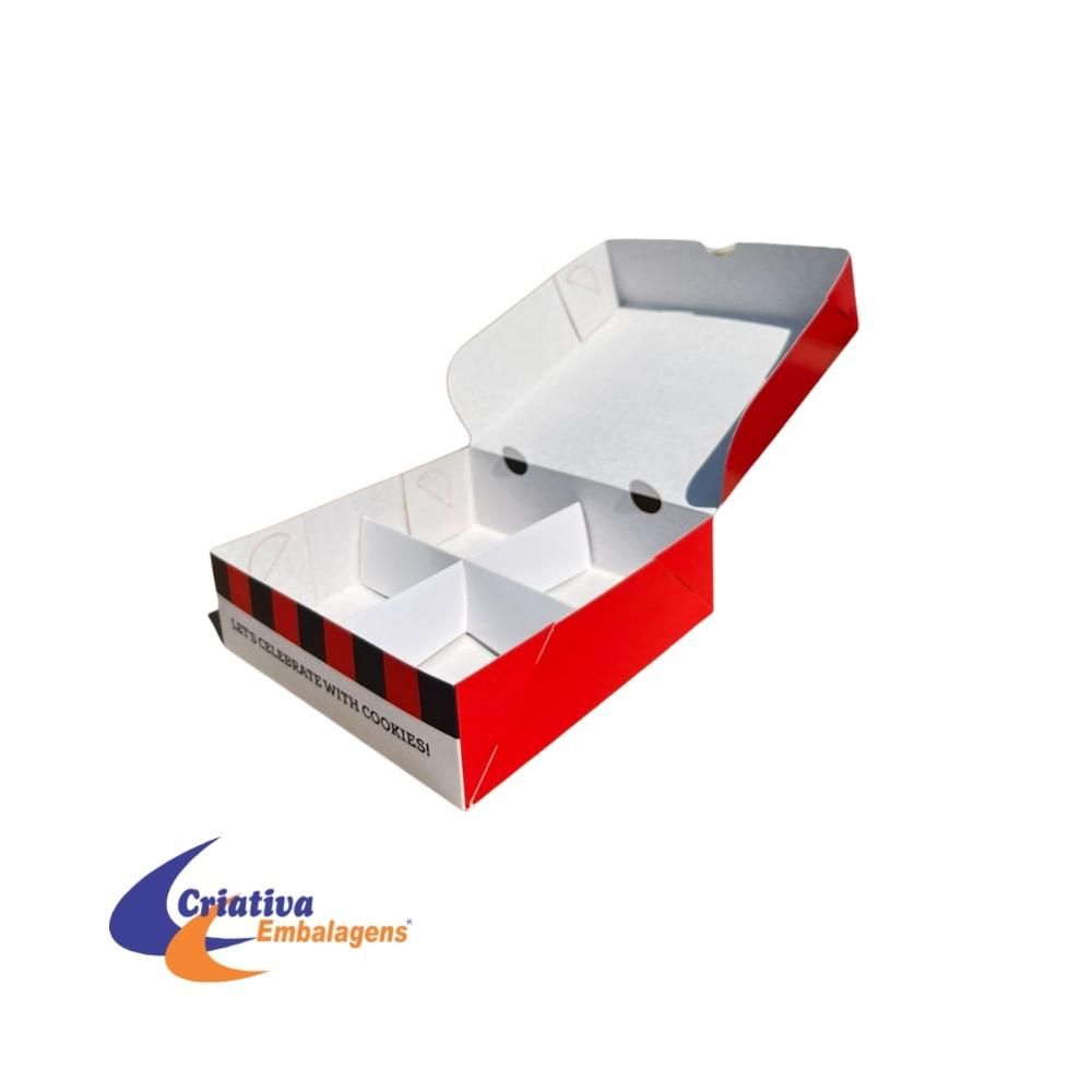 Caixa 18x18x5,5 cm - c/ meia lua e divisória para 4und | Criativa